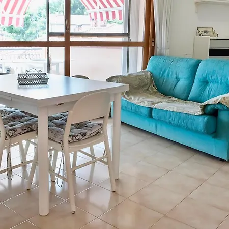 Apartament Comodo Trilocale A - S273 *